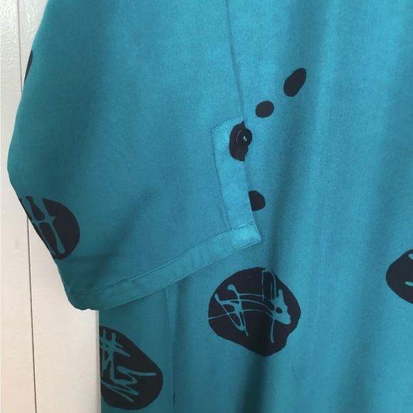 Teal green Batik top. Medium - Picture 4 of 4